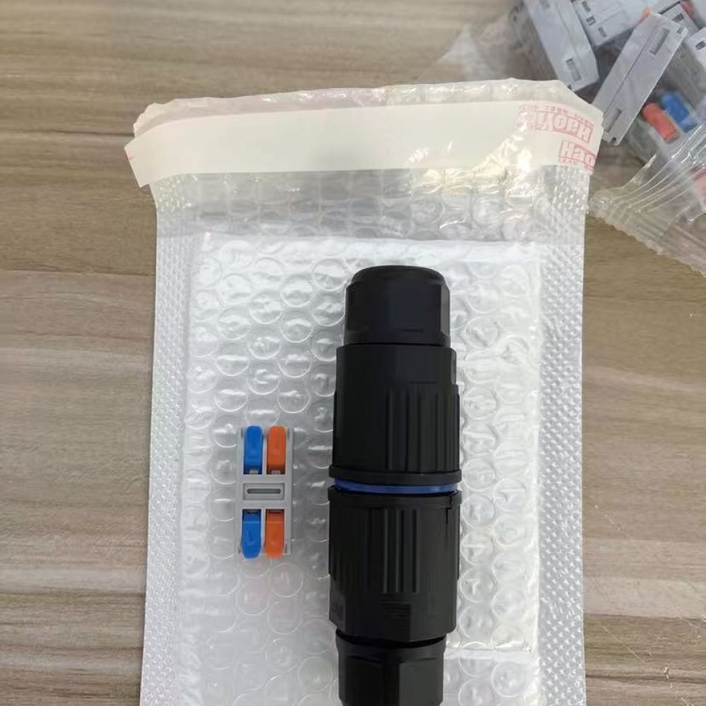 صندوق توصيل كابلات مقاوم للماء - مراجعة Outdoor Lighting Joint Box وسعره